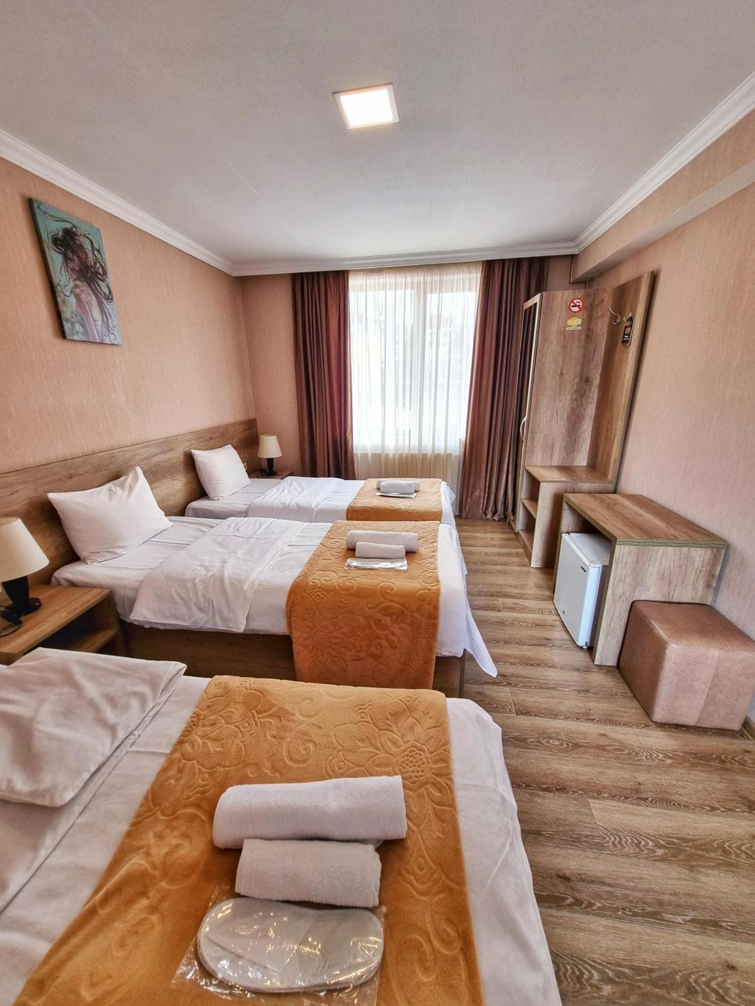 Sunshine Kazbegi Hotel Ngoại thất bức ảnh