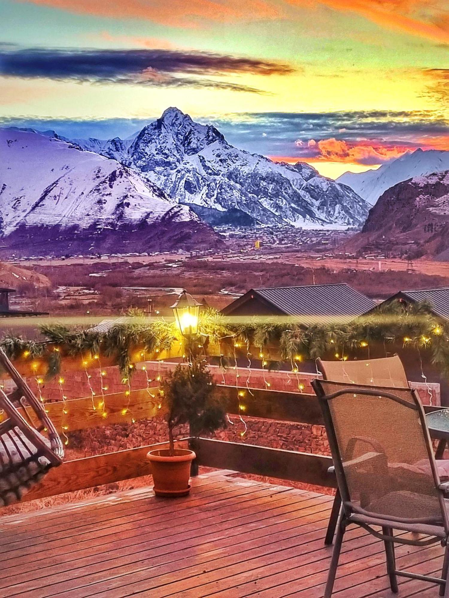 Sunshine Kazbegi Hotel Ngoại thất bức ảnh