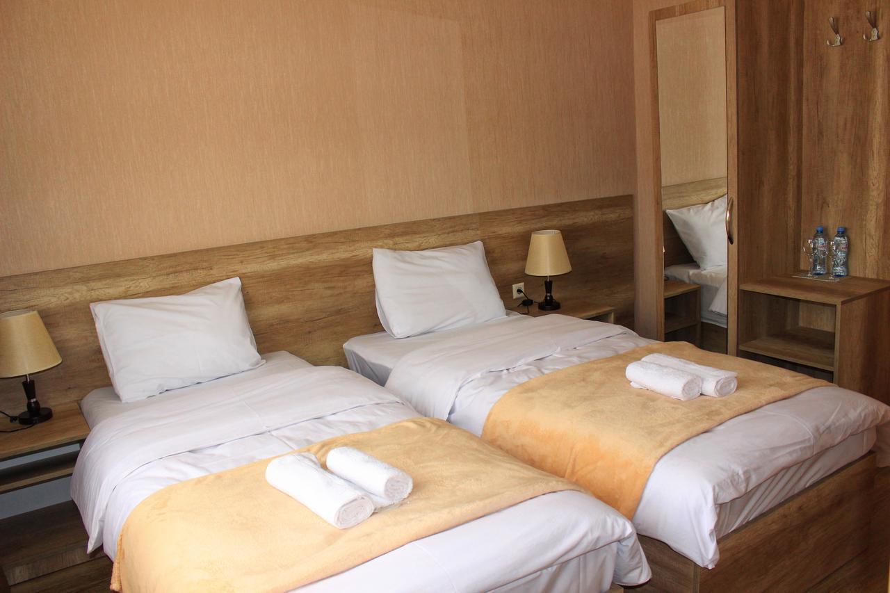 Sunshine Kazbegi Hotel Ngoại thất bức ảnh